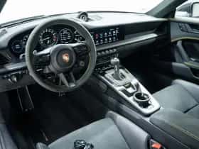Porsche 911 (2023) thumbnail 24