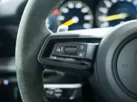 Porsche 911 (2023) thumbnail 36