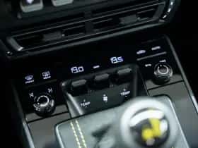 Porsche 911 (2023) thumbnail 44