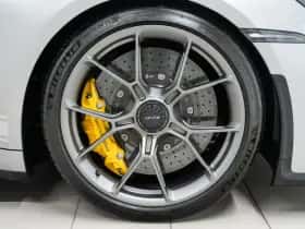 Porsche 911 (2023) thumbnail 10