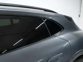 Porsche Taycan (2021) thumbnail 17