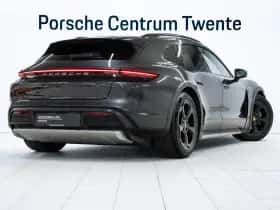 Porsche Taycan (2021) thumbnail 3