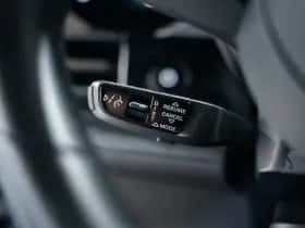 Porsche Taycan (2021) thumbnail 32