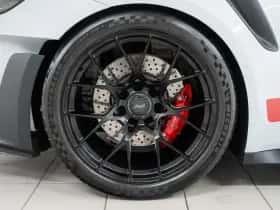 Porsche 911 (2023) thumbnail 11