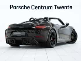 Porsche 718 (2022) thumbnail 3