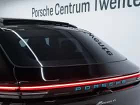 Porsche Macan (2024) thumbnail 17