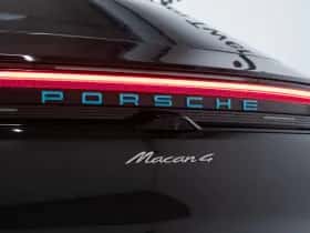 Porsche Macan (2024) thumbnail 18