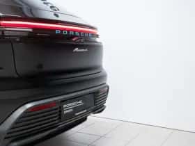Porsche Macan (2024) thumbnail 19