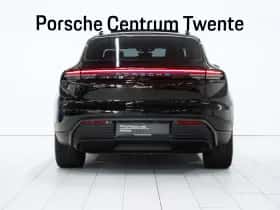 Porsche Macan (2024) thumbnail 4