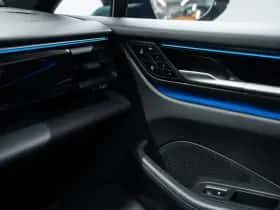 Porsche Macan (2024) thumbnail 48