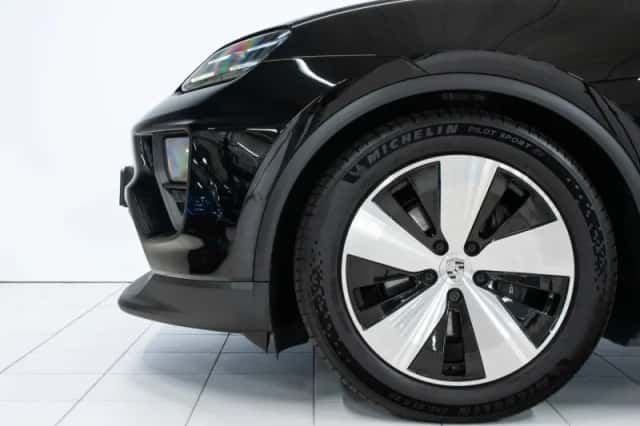 Porsche Macan (2024) thumbnail 6