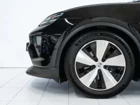 Porsche Macan (2024) thumbnail 6