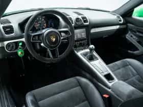 Porsche Cayman (2016) thumbnail 23