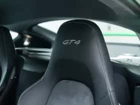 Porsche Cayman (2016) thumbnail 28