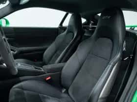 Porsche Cayman (2016) thumbnail 8