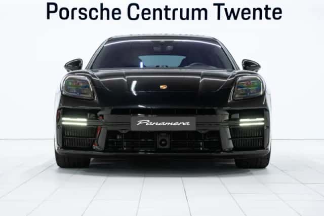 Porsche Panamera (2024) thumbnail 2