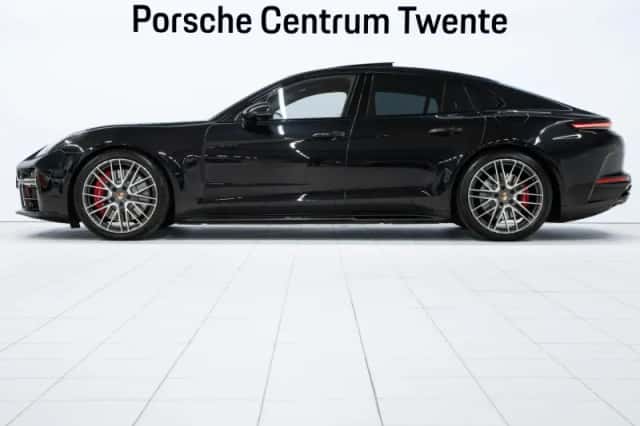 Porsche Panamera (2024) thumbnail 5