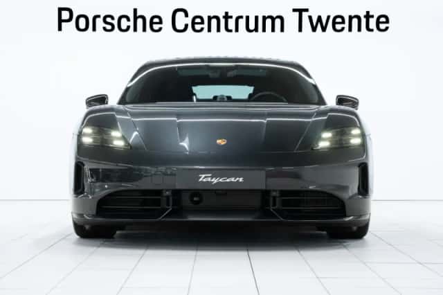 Porsche Taycan (2026) thumbnail 2