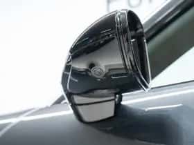 Porsche Taycan (0) thumbnail 14