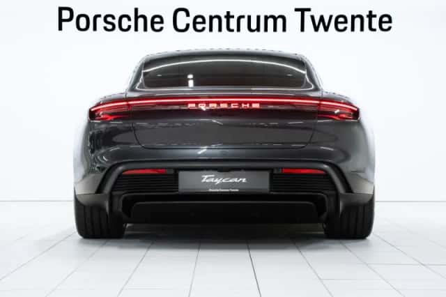 Porsche Taycan (2026) thumbnail 4