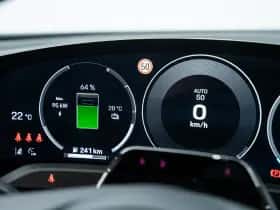 Porsche Taycan (0) thumbnail 33