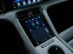 Porsche Taycan (2026) thumbnail 45