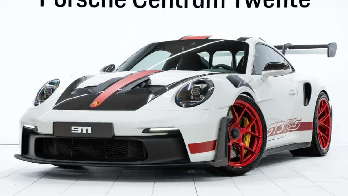 Porsche 911 (2024) — foto 1