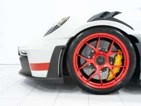 Porsche 911 (2024) thumbnail 6