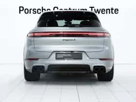 Porsche Cayenne (2026) thumbnail 4