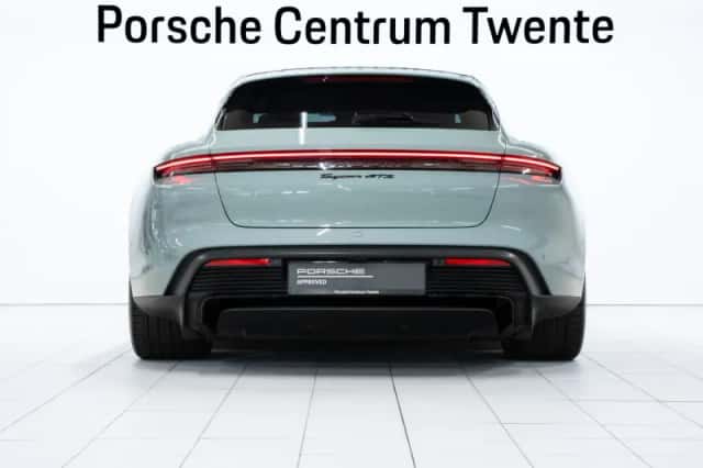 Porsche Taycan (2025) thumbnail 4