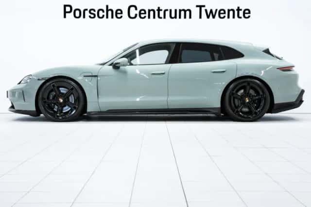 Porsche Taycan (2025) thumbnail 5