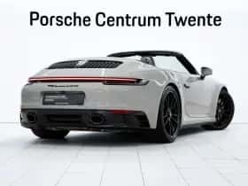 Porsche 911 (2022) thumbnail 3