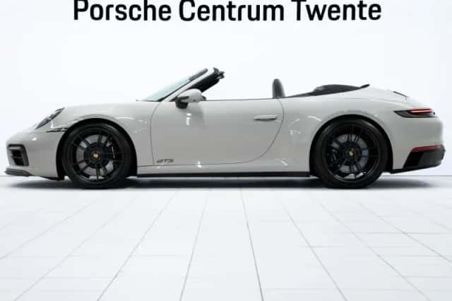 Porsche 911 (2022) thumbnail 5
