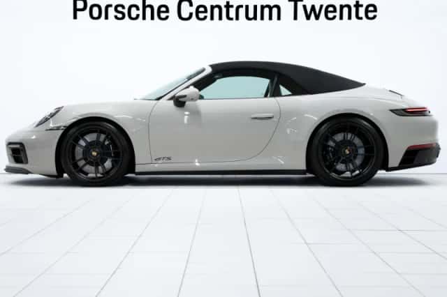 Porsche 911 (2022) thumbnail 6