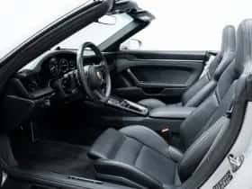 Porsche 911 (2022) thumbnail 8
