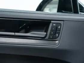 Porsche Cayenne (0) thumbnail 25