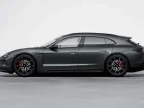 Porsche Taycan (2025) thumbnail 2
