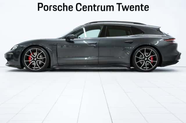 Porsche Taycan (2025) thumbnail 5