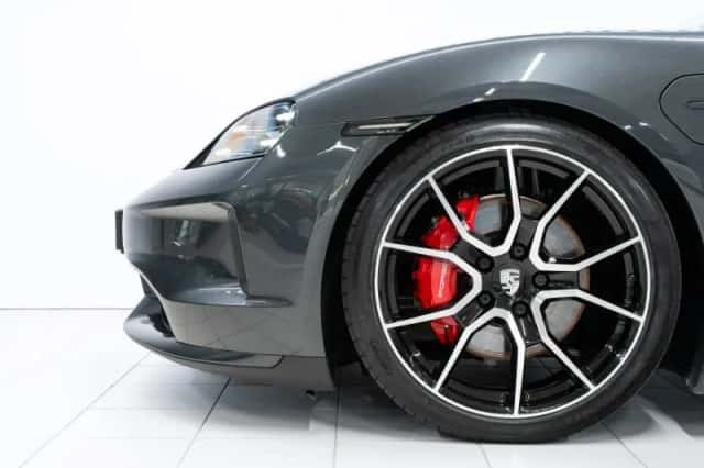 Porsche Taycan (2025) thumbnail 6