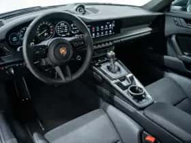 Porsche 911 (2022) thumbnail 19