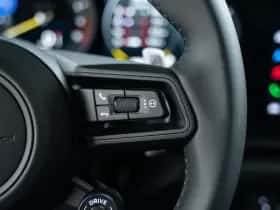 Porsche 911 (2022) thumbnail 32