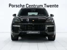 Porsche Cayenne (2024) thumbnail 2