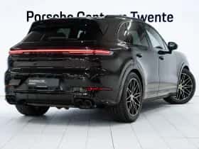 Porsche Cayenne (2024) thumbnail 3