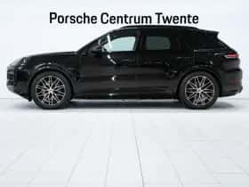 Porsche Cayenne (2024) thumbnail 5