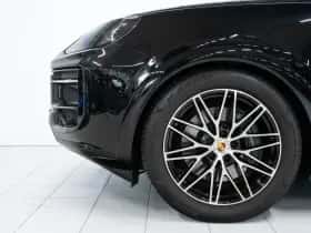 Porsche Cayenne (2024) thumbnail 6