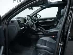 Porsche Cayenne (2024) thumbnail 7