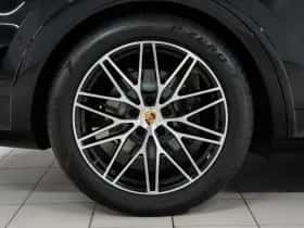 Porsche Cayenne (2024) thumbnail 9