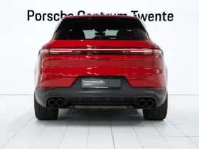 Porsche Cayenne (2024) thumbnail 4