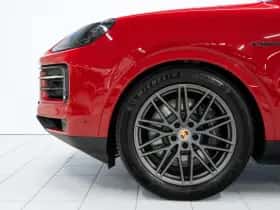 Porsche Cayenne (2024) thumbnail 6