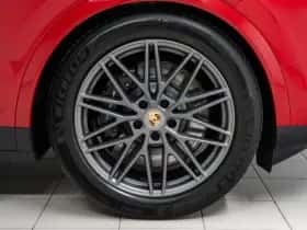 Porsche Cayenne (2024) thumbnail 9